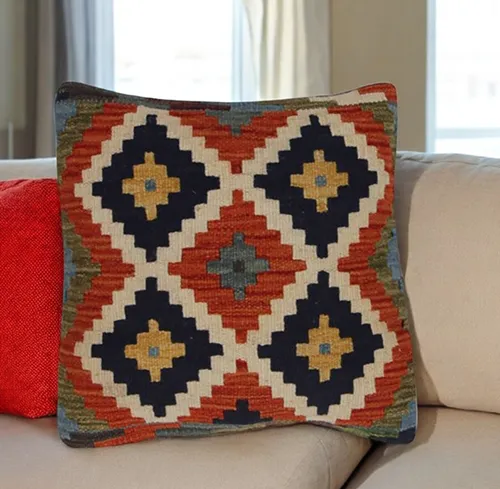 Kilim párnahuzat a CarpetDepo raktári készletén